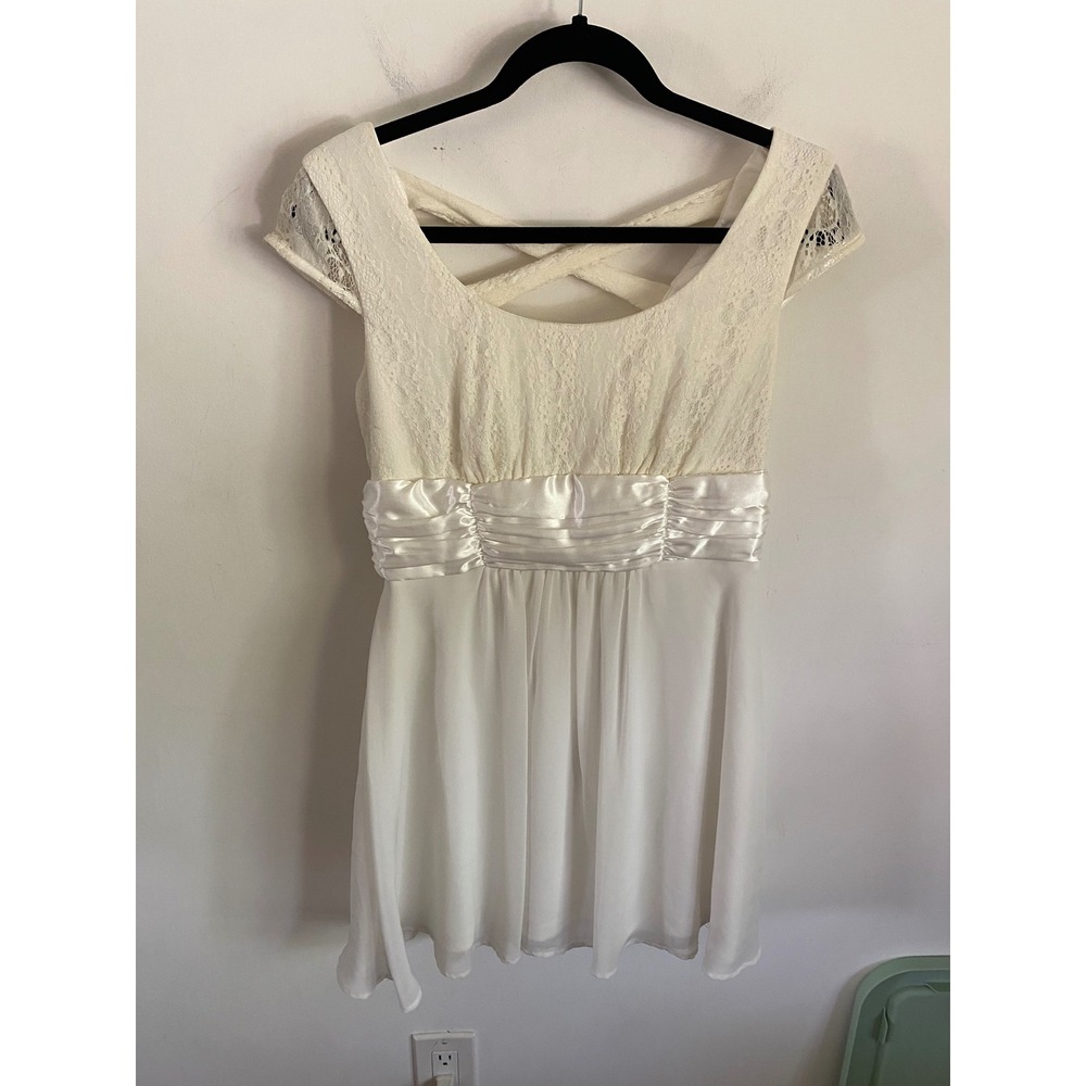 Teeze Me Womens White Lace Satin Waist Crisscross Back Cocktail‎ Dress Size 7